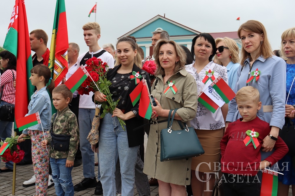 З Днём Незалежнасці! Свіслаччына адзначае галоўнае свята краіны